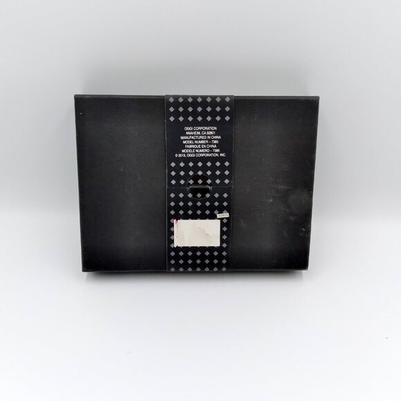 Oggi Hip Flask Gift Set w/Funnel & Shot Cups (6 oz) - Picture 2 of 2